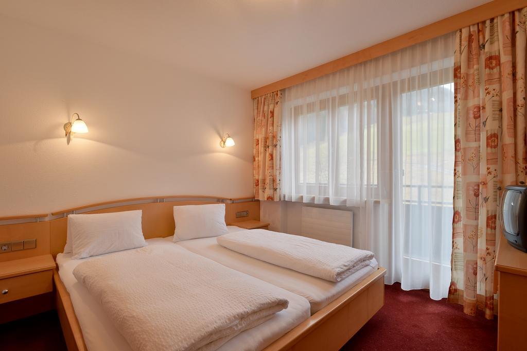 Gasthof Appartement'S Staffnerhof Kössen Dış mekan fotoğraf